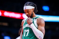 太阳再次签下了后场得分手，他在夏联期间在勇士的表现惨不忍睹？